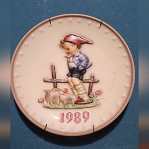 Vintage 1989 M.J Hummel Goebel 19th Annual Collector Plate